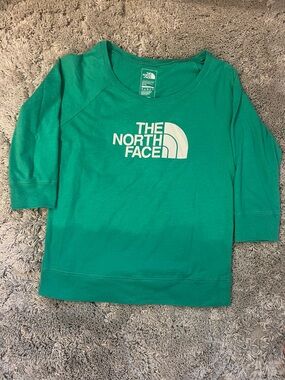 The North Face Green Logo Pullover 3/4 lengths sleeve
